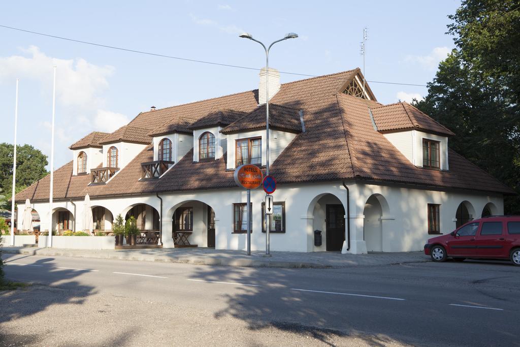 Hotel Liilia Käina Exterior foto